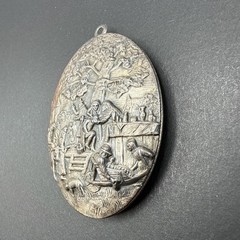 Vintage Revlon Town Large Silver Tone Locket J3a