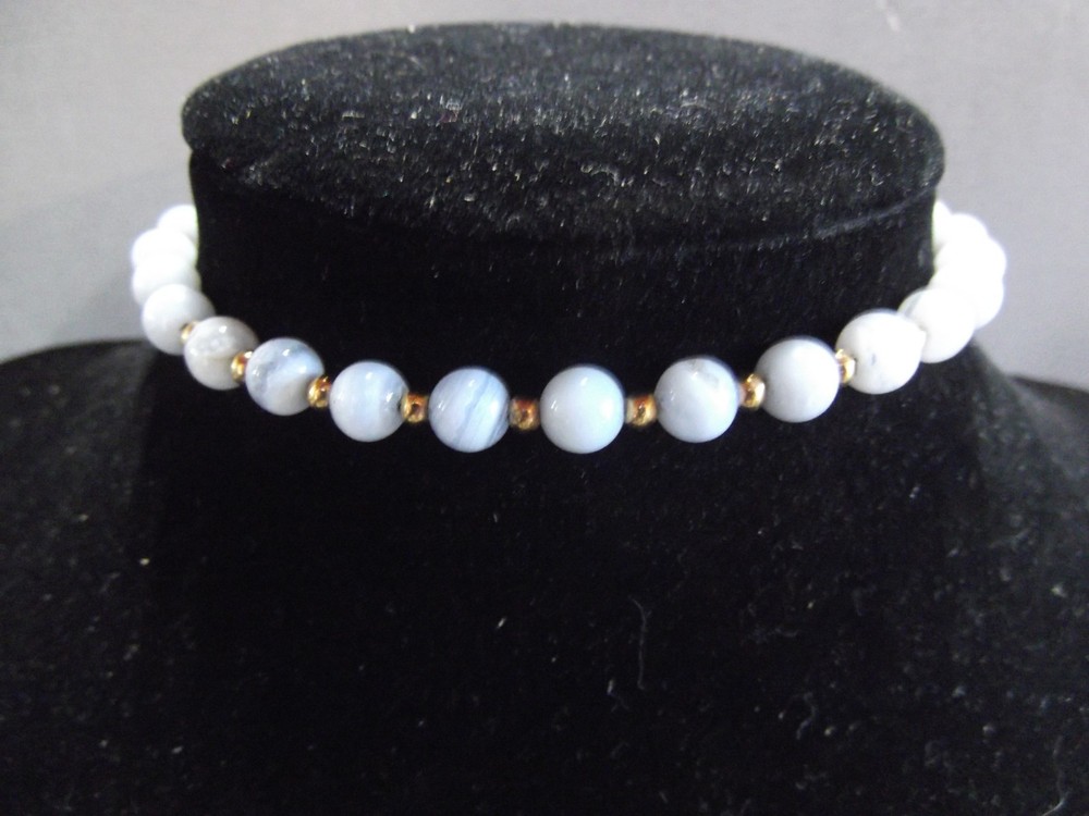 Vtg Costume Jewlery Memory Wire White Glass/Acryllic Gold Beads 2.25″in