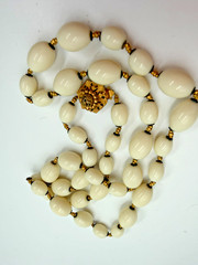 Vintage Necklace Miriam Haskell White Bead Glass Signed Box Clasp 28 in H1