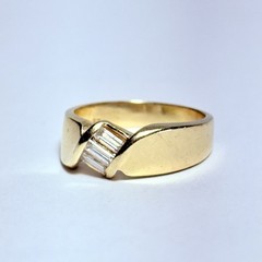 ArtCarved 14K Yellow Gold 0.24ctw Baguette Diamond Size 6.75 Band Ring 5.2g