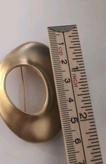 vintage brooch Pin, Circle Oval , Unique Rare, Gold Tone ,Chic