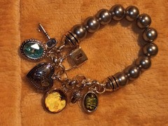 VTG 2008 Avon Presidents Recognition Achievement Honor Society Charm Bracelet
