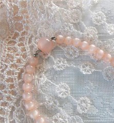 GORGEOUS 1960’s PINK MOONGLOW GRADUATED BEAD 16″ NECKLACE w/HIDDEN SLIDE CLASP