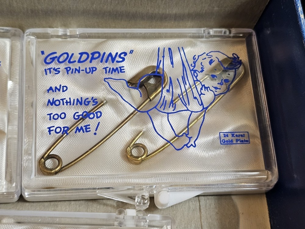 Vtg Goldpins 24K GOLD Plated Baby Bunting Pins 2 Pins Plastic Satin Lined Box