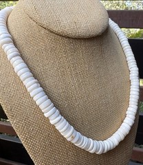9-10mm 70’s HAWAIIAN PUKA SHELL Necklace 19 inch men/women’s