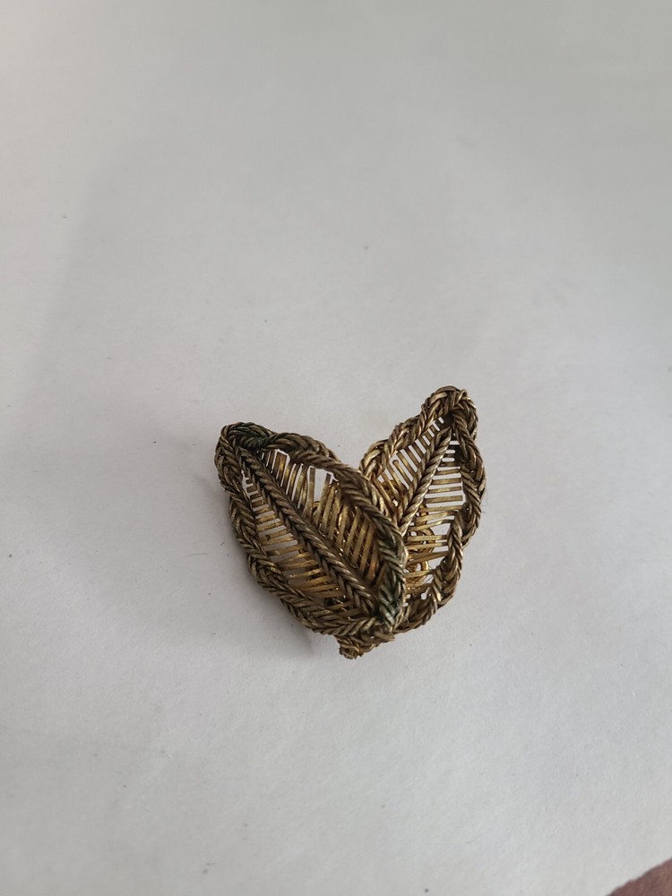 MIRIAM HASKELL Gold Tone Brass Leaf Clip on Earrings, 1 Piece Only