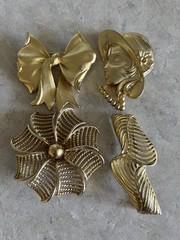 Vintage Unbranded Gold Tone Brooches/Pins Lot of 4