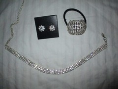 4 pieces Rhinestone choker necklace matching new pierced earrings hair tie