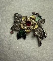 Brooch Pin & Clip Earring GoldSilver Tone Elegant Christmas Jeweled Pearl Flower