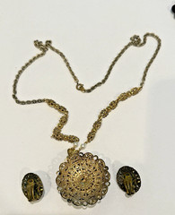 VINTAGE SIGNED WEST GERMANY GLASS CAMEO NECKLACE & EARRING SET