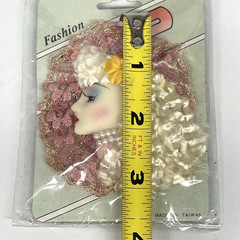 Art Deco Style Resin Lady Face Fur Collar Blonde Hair Brooch Pin 3 Inch New