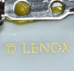 Vintage 90’s Signed LENOX Porcelain & Rhinestone Christmas Sleigh Pin / Brooch