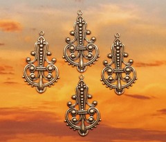#0476 ANTIQUED GOLD FILIGREE EARRING/PENDANT W/TOP HANG RING – 4 Pcs