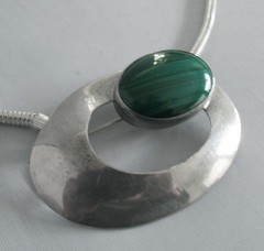 STUDIO ARTIST S.E. STERLING MODERNIST PENDANT BROOCH NECKLACE, 2 INCHES PENDANT