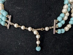 Stunning Vintage Women’s Aqua/White Triple Strand Pearlized Japanese Necklace