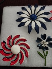 Lot Of 6 Vintage Red White & Blue Vintage Enamel Flower Brooches Pins