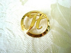 Vintage Gold Tone Circle Pin Brooch With Initial H 1 1/8 In. KJ