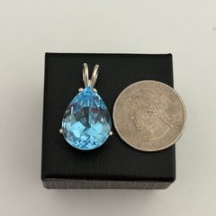 925 Sterling Silver Natural Swiss Blue Topaz Teardrop Pear Pendant 20 Carats