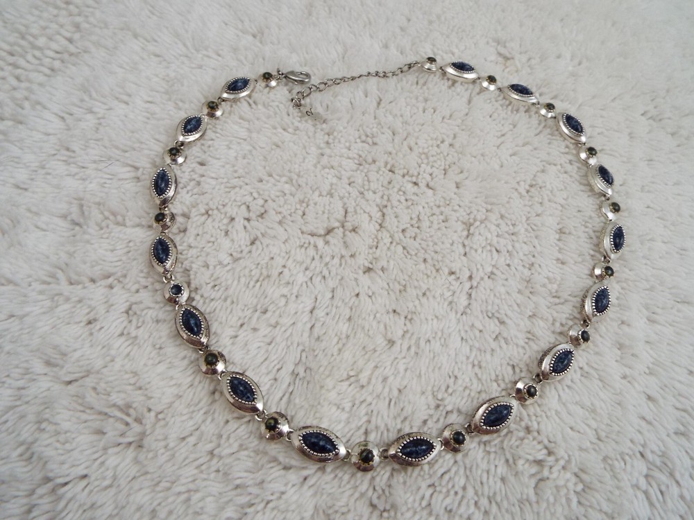 LIZ CLAIBORNE VILLAGER Silvertone Blue Bead Necklace