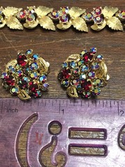 VINTAGE RED AB AURORA BOREALIS BRACELET & CLIP ON EARRINGS SET
