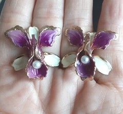 Vintage Orchid Earrings Purple Screw Back Gold Tone 1 Inch