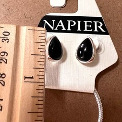 NAPIER Necklace and earrings set Women’s Vintage 18 in ext. 3.25 in