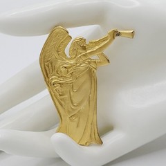 Glorious Figural Trumpeting Angel Gold Tone Hallmarked 1989 Vintage Brooch Pin