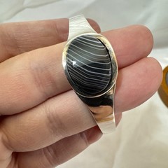 Black Lace Agate Bezel Set Cuff Bracelet 925 VTG Sterling Silver 2.25” Diameter