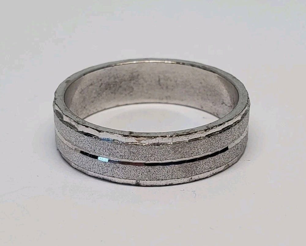 Vintage Uncas Silver Tone Matte Faceted 6mm Band Ring Sz 11.75
