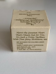 1986 Avon Necklace Loving Heart Simulated Emerald Peal Pendant orig box 13.5″