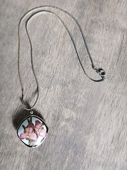 Vintage Gold Tone Cloisonné Enamel Flower Pendant~beautiful