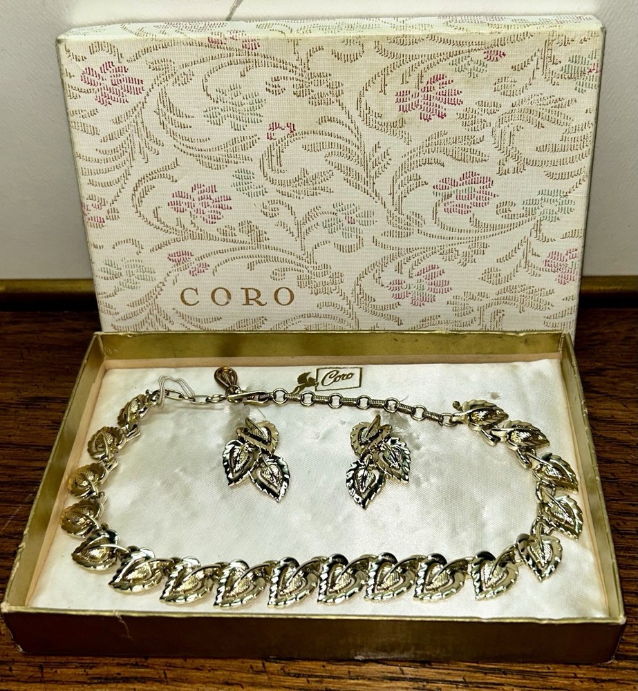 Vintage Coro Fashion Jewelry 16.5″ Necklace & Clip-On Earrings, Original Box,