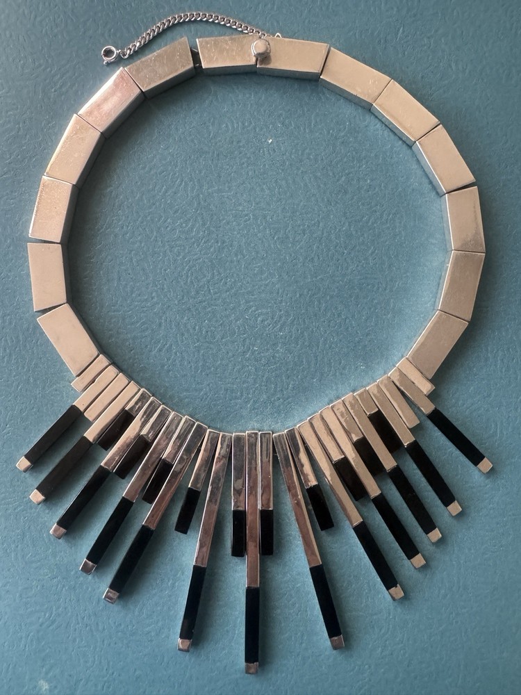 Antique Monteros Mexico Modernist .970 Silver and Black Onyx Necklace. 232 gr.