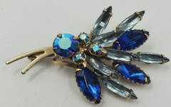 Vintage BLUE CRYSTALS RHINESTONE Spray BROOCH PIN W SCREW BACK EARRINGS