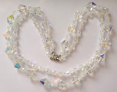 VINTAGE STUNNING 2 STRAND AURORA BOREALIS FACETED GLASS NECKLACE