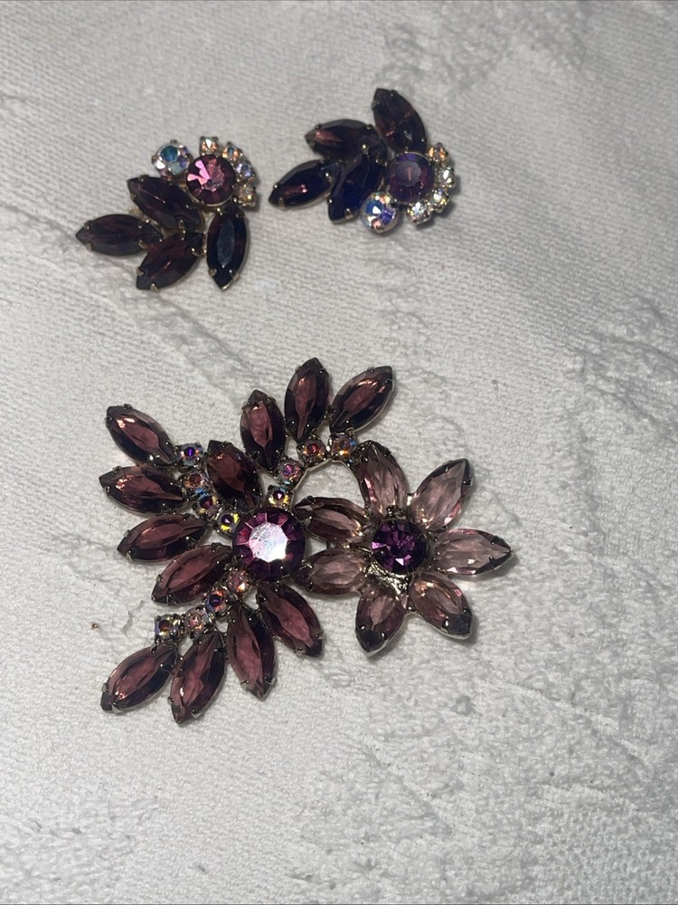 Purple Lavender Prong &cup Set Navette Rhinestone Brooch&ears 3”x3” & 1”x1.25”