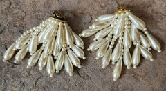 Vtg Glamorous Cha Cha Statement Burst Earrings Faux Pearl Cluster Fringe Clip On