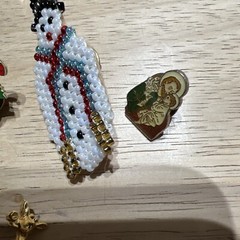 Vintage lot of Assorted Pins. 19 Pieces. Lot 296