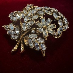 Vintage Hollycraft Corp 1953 Blue Rhinestone Brooch 2.5” Signed