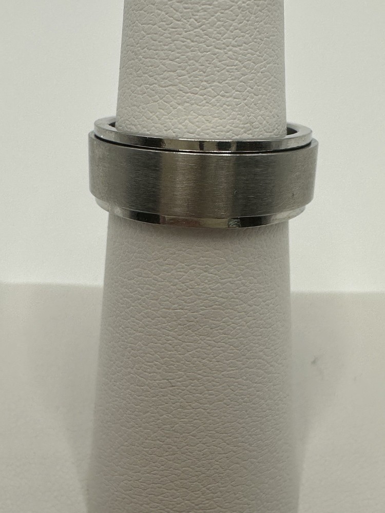 Silver Tone Spinner Band Ring W/“Bright” Engraved On The Inside Size 6