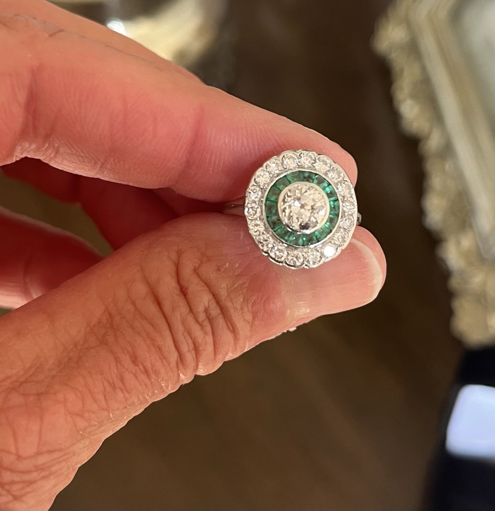 ANTIQUE ART DECO 2.30 Ct EUROPEAN DIAMOND AND EMERALD PLATINUM TARGET RING