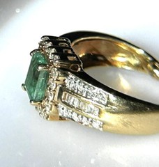 Vintage 14k Gold Handcrafted Natural Diamond And Emerald 9x7mm Band Ring 5.2g