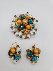 Vintage Jewlery Brooch Earring Set Clip On Gold Blue Beads Women Accessory