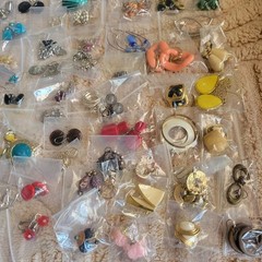 HUGE lot 126 Pairs Earrings Silver & Gold Tone Dangle Studs Hoops ALL WEARABLE