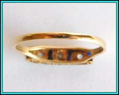 18K Yellow Gold Vintage ANTIQUE RING with Diamonds & Sapphires – Size 8½