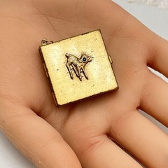 Vintage Photo Locket Pendant Gold Tone Deer Opens with Pics 1.25″