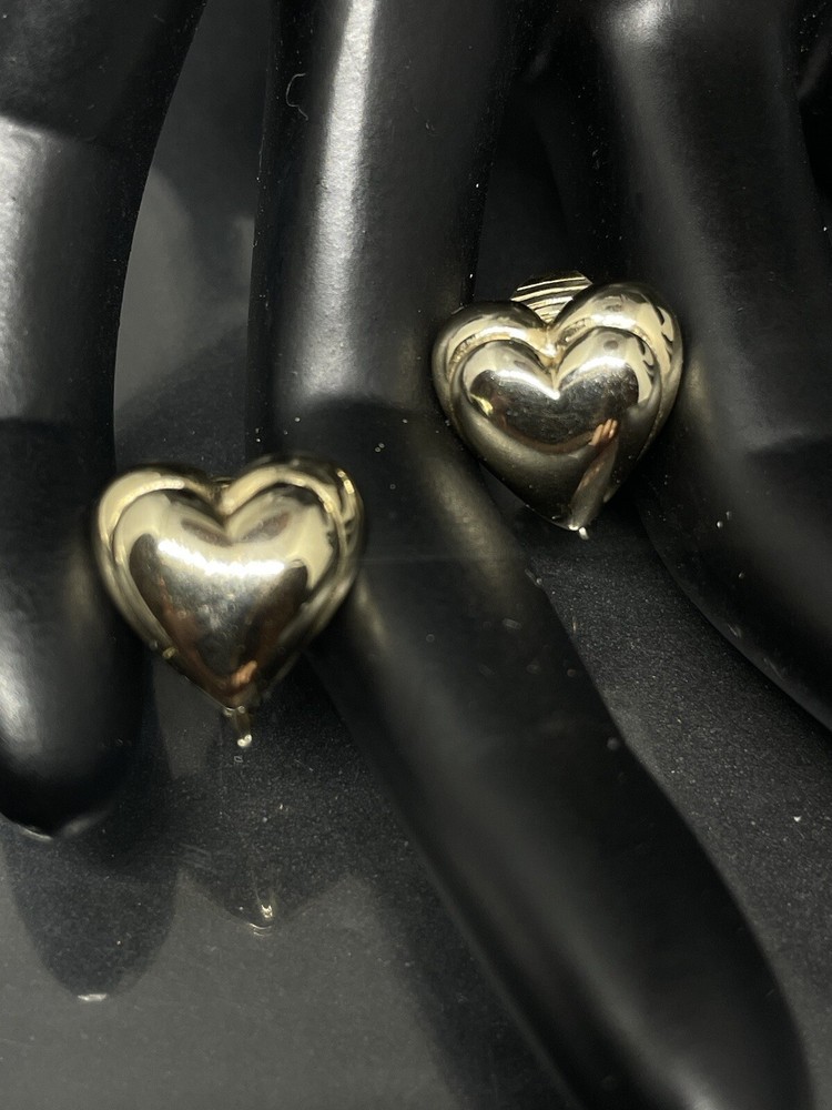 Vintage Signed Avon Stud Heart Love Retro Casual GoldTone 0.5” Clip On Earrings