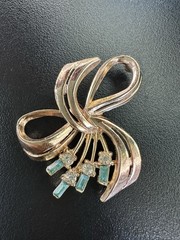 Vintage Gold Wash metal Blue/Teal glass Rhinestones Floral Flower Pendant