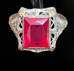 1920’s Art Deco Antique Ruby Ring 14k Two Toned Gold Filigree Shield AMAZING