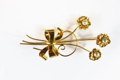 Coro Gold Gilded Vintage Triple Flower Brooch Faux Pearl Large 3 1/8″ x 1 5/8″